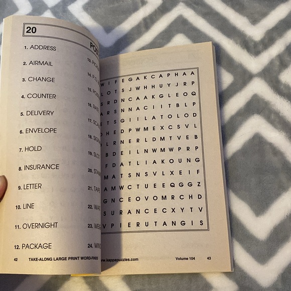 Set of 3 Large Print Word Finds - Picture 7 of 10